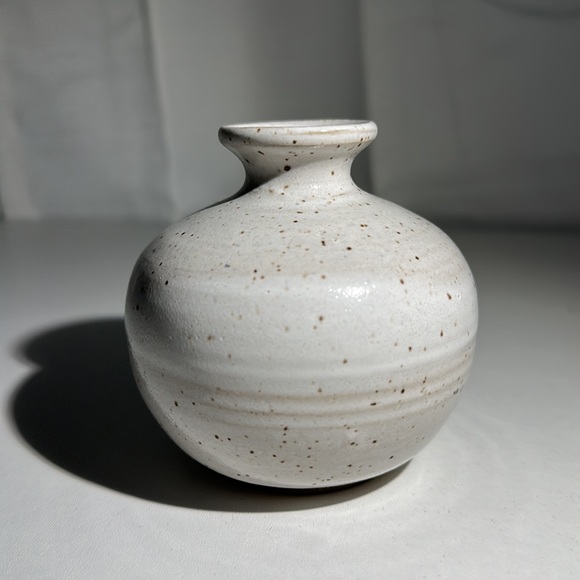 Vintage Signed Handmade Red Clay Studio Pottery Bud Vase - Picture 6 of 10